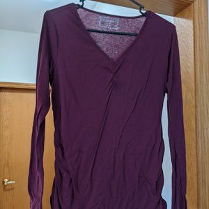 💜 3 for $12 burgundy long sleeve maternity shirt